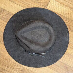 Mountland Felt Hat NWOT